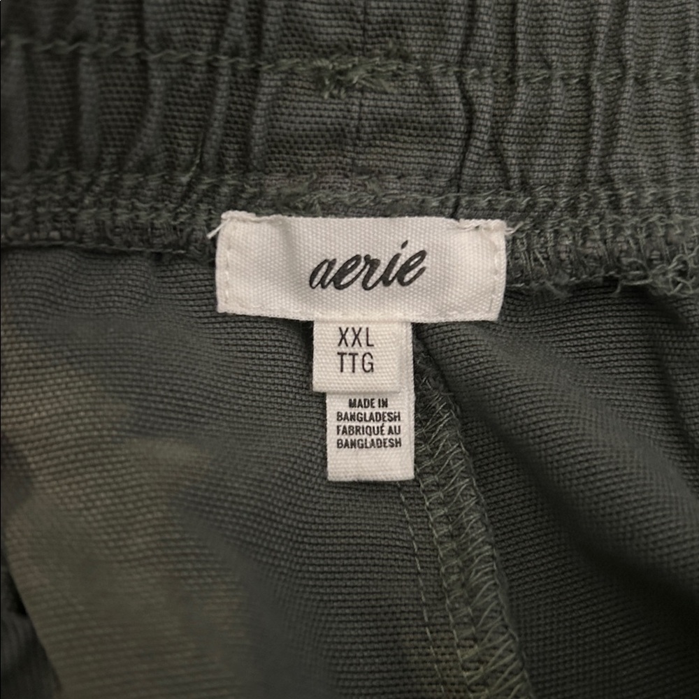 Aerie Army Green Double Pocket Shorts - Picture 3 of 4